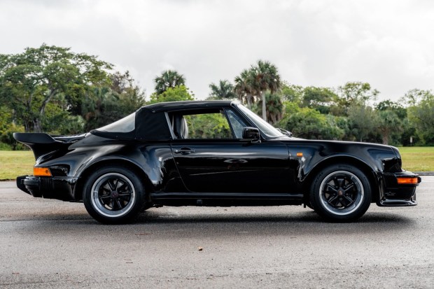 RoW 1985 Porsche 911 Carrera Cabriolet