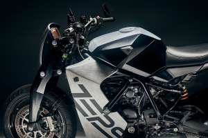 KTM RC8 streetfighter