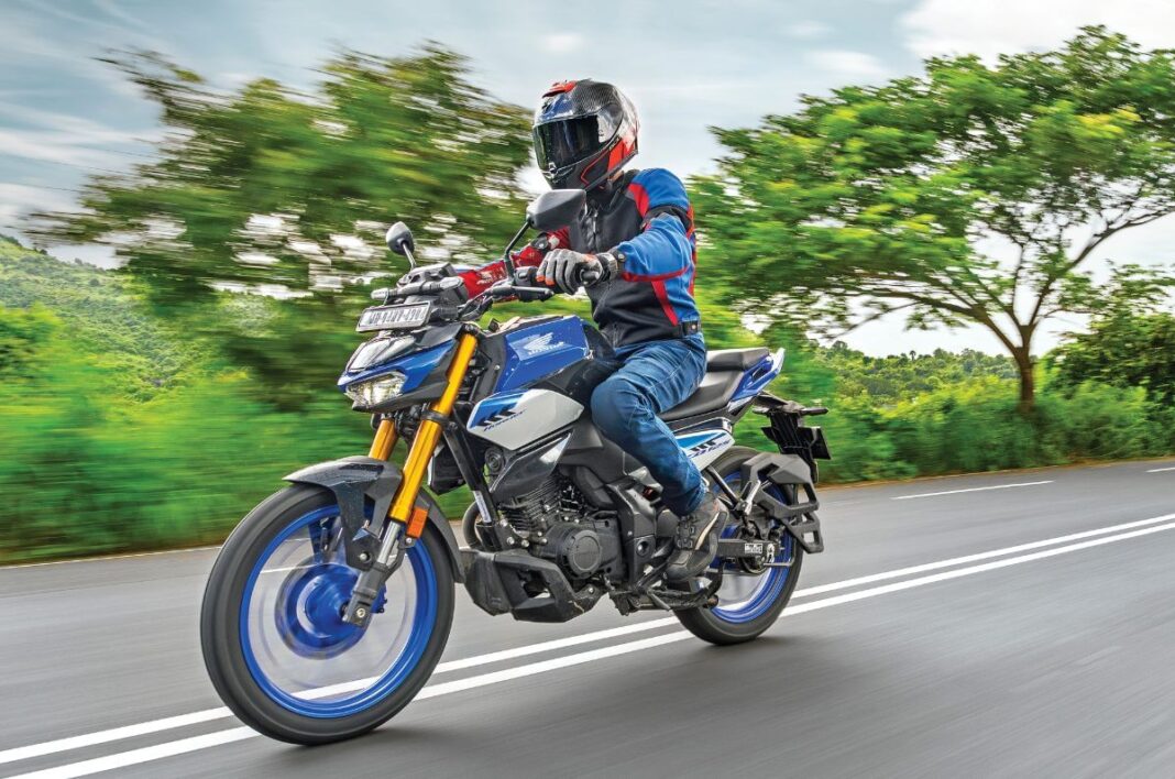 Honda-CB125-Hornet-review-Everyday-practicality-with-a-dash-of.jpg